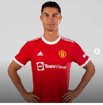 أول صورة لكريستيانو رونالدو بقميص مانشستر يونايتد..