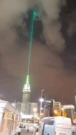فى مكه المكرمه اشعلوا النور الاخضر  من برج الساعه لقدوم المولد النبوى الشريف
فصلوا عليه وسلمو تسليما