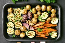 صينية خضار بالفرن بدون قلي