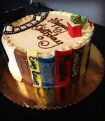 قطع من الكيك على شكل كتب لمحبي الكتب و الروايات و عشاق القراءة