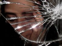 عندمـآ ينكـسر آلبروآز وتسـقط آلصـوره