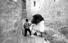 علاقتنا مع الناس...