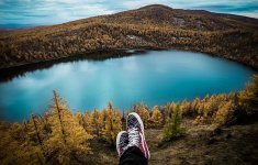 travel-lake-feet-resting-hiking-hiker-outdoors-relaxing-shoes.jpg