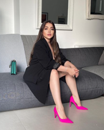 لوك عصري اعتمدته هيا مرعشلي في بليزر اوفر سايز وحذاء باللون الفوشيا.png لوك عصري اعتمدته هيا مرعشلي في بليزر اوفر سايز وحذاء باللون الفوشيا.png