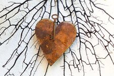 heart-metal-rusted-key-love-arts-crafts-hand-labor-romantic-loving.jpg