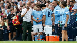 غوارديولا يحذر لاعبيه: لن نستطيع فعل ذلك كل مرة