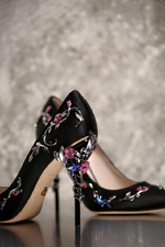 النظر اليك يسحرني 2023