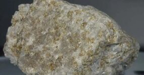 اكتشاف الهيدروجين فى صخور القمر يفتح الباب أمام إمكانية استخراج الماء على سطحه