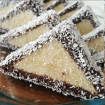 كيك المثلثات..🤍🧉"