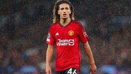 إشبيلية يكشف موقفه من شراء حنبعل من مانشستر يونايتد