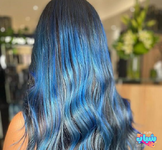 5 ألوان شعر تريندي في 2025الأزرق الكوبالت والأخضر الأجرأ-5.png 5 ألوان شعر تريندي في 2025الأزرق الكوبالت والأخضر الأجرأ-5.png