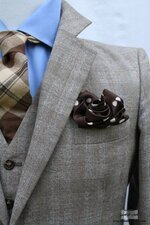 لك يا ادم اجمل المناديل