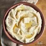 طريقة عمل بطاطس بورية بالزبدة والبيض المسلوق