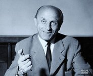 مخترع القلم الجاف